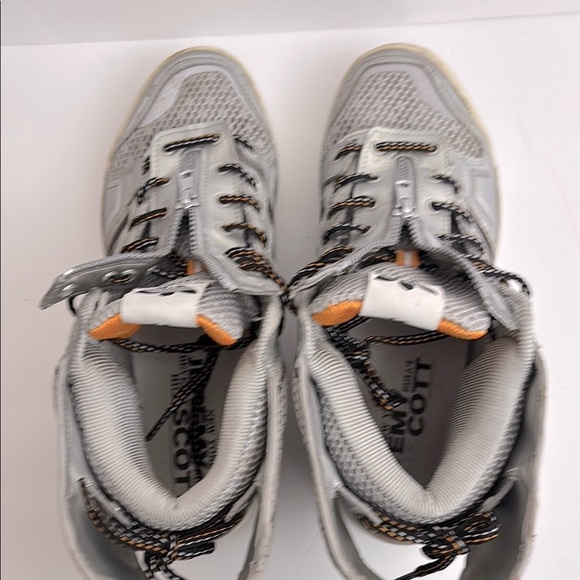 Jeremy Scott Wings x Adidas 
2.0 JS Obyo Metallic Silver
Sneakers - Picture 11 of 16